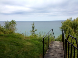 Only steps to the lake!